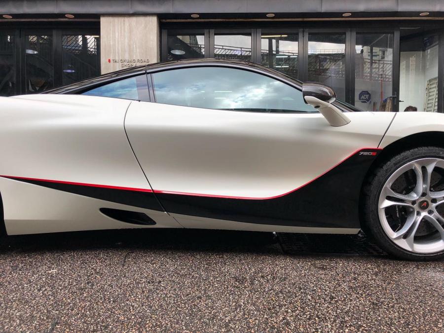Детали экстерьера McLaren 720S by Impressive Wrap (JP) 2018 года  (фото 2 из 10)